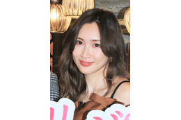 紗栄子、ミニスカやヘソ出しなど大人の色気漂う私服ショットをアップ！「か、か、か、か、可愛すぎる」とファン興奮