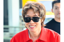 BTS・J-HOPE、軽々とした足取りで空港に登場！多忙極めるなかパリ・ファッションウィークへ 画像