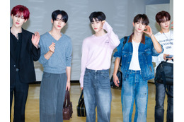 AND2BLE、日本での初ライブへ出発！ラブリーからきっちりとしたスタイルまで、多様な魅力で登場 画像
