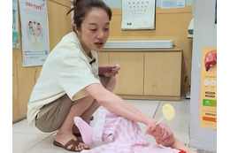 「目の血管が切れ」日本での“迷惑しつけ”が炎上した『キム秘書』女優、2歳息子との終わらない戦い 画像