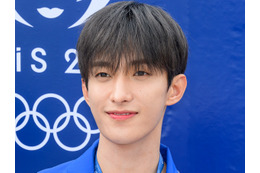 「狂わせにきてて罪」SEVENTEEN・ドギョム、“彼氏感”あふれるカフェSHOTにファン悶絶！ 画像