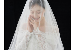 交際報道なしで電撃結婚の韓国女優、気になる“新婚旅行先”を告白「7泊8日の日程で…」 画像
