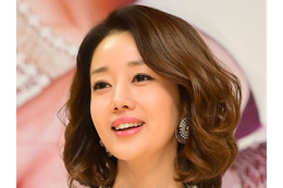 消えたはずの韓国女優ユンソナ、突如近況を公開「今も妖精みたい」 画像