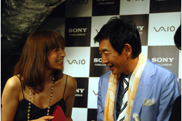 「奥さんの尻にしかれています」――石田純一、「VAIO P Series」発表会で 画像