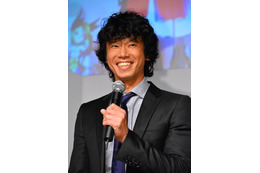 庄司智春、結婚17周年を報告 妻・藤本美貴との「夫婦2人」夜デートショットに反響
