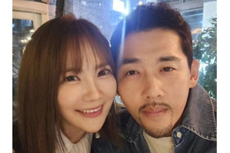 夫の罪を妻も背負うべきなのか…韓国有名人夫婦が直面している批判 画像