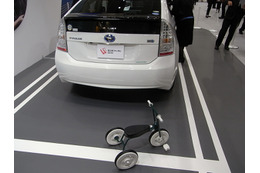 【富士通フォーラム2010(Vol.4)】安全運転を支援するマルチアングル全周囲モニタ 画像