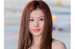 ボタンがはじけ飛びそう…TWICE・サナ、“透け透け”極薄トップスから溢れるふっくら感「すっごい」 画像