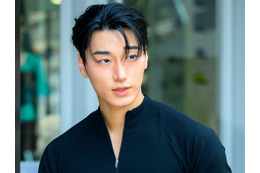 「隣にいたらびびる」ATEEZ・サンが東京の街中に！“彼氏感”あふれるオフショットにファン悶絶 画像