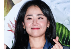 交際報道なしで電撃結婚を発表　“国民の妹”ムン・グニョン、祝福の声に感謝「胸がいっぱい」 画像