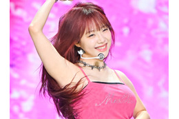 日本のAV女優にデビュー勧められた逸話も…ボリューム強調、韓国元アイドルの“ロックガール”姿に反響 画像
