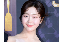 結婚発表からわずか4カ月…『女神降臨』『社内お見合い』出演の韓国女優（32）、第1子妊娠を報告 画像