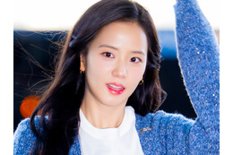 BLACKPINK・ジスに突然の別れ…「決して忘れない」“パリの母”を追悼、悲しみつづる 画像