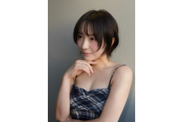 伊藤愛真、美しいデコルテが際立つキャミソール姿を披露！「スタイル良すぎる」とファン絶賛