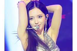 「くびれがエグイ」“布面積少なめ”衣装で視線強奪…日本人K-POPアイドル、圧巻スタイル披露 画像