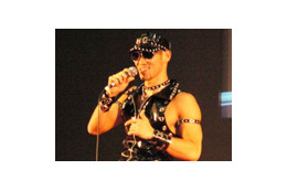 【WPC 2005】レイザーラモンHG登場に観客もフォーッ! WPC出演後は新宿2丁目に営業へ!? 画像