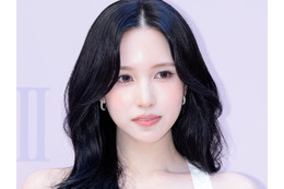 透けてる…！TWICE・ミナ、“全身レース”のドレス姿にファン悶絶「キャー」「えぐかわいい」 画像