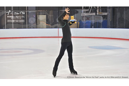 羽生結弦×くまのプーさん、原作誕生100周年記念メモリーブックの撮影メイキング動画が解禁！