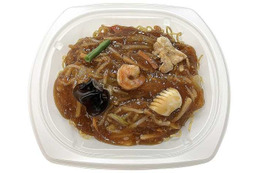 セブン‐イレブン、北海道限定「あんかけ焼そば」をリニューアル！あん、海老を増量