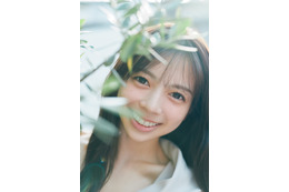 乃木坂46・長嶋凛桜が6期生グラビア企画「Nogizaka Colors」第6弾に登場！