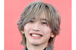 【写真】なにわ男子・道枝駿佑、“宝石スマイル”で韓国・釜山を虜に！秋らしい装いで記者会見に登場 画像