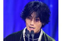 赤西仁が中村ゆりさん追悼…ソウルドラマアワード出席、『匿名の恋人たち』でアジアスター賞受賞 画像