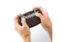 ゲームパッド感覚で利用可能、無線の空中マウス&キーボード 画像