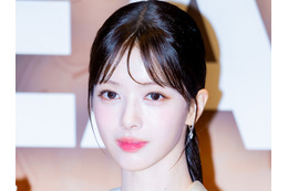 女優ノ・ジョンウィ、日本俳優・笠松将と“密着2ショット”！純白ドレスで優雅な魅力「眩しすぎる…」 画像