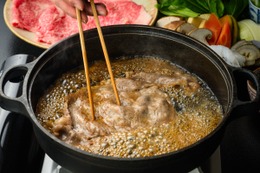 京都三条 箔、神戸牛と近江牛の年末年始限定すき焼き会席を販売