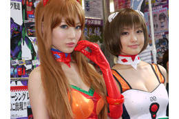 レイ&アスカのコスプレRQが秋葉原に登場――ラナエンタテインメントの「エヴァンゲリヲン レーシング」 画像