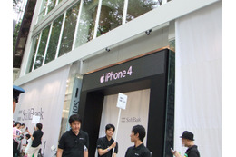 【フォトレポート】iPhone4発売セレモニーに300名以上が殺到 画像