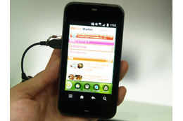 【CEATEC JAPAN 2010（Vol.37）】シャープ、発表直後のスマートフォン「IS03」を出展 画像