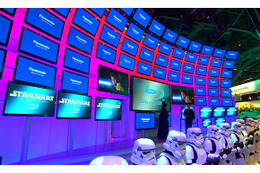 【CES 2011】スター・ウォーズで盛り上がるパナソニックのステージ!ダース・ベイダーが登場 画像