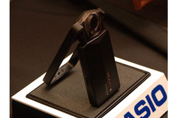 【CES 2011】カシオ、デジタルカメラ新製品「TRYX」を米国で発売予定 画像