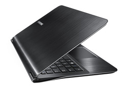 【CES 2011】Samsung Electronics America、13.3型の超薄型ノート「9 Series」を発表