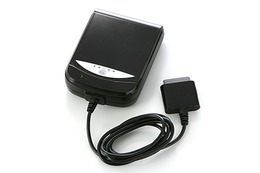 単3形乾電池で充電可能なiPhone/iPod用モバイルバッテリ 画像