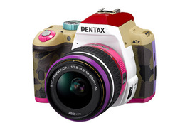 ペンタックス、ボニー・ピンクとコラボした特別モデル「PENTAX K-r BONNIE PINK MODEL」 画像