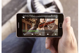 【ビデオニュース】「GALAXY S II」CM動画がYouTubeで公開に 画像