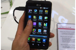 【MWC 2011（Vol.32）：動画】LGが裸眼3Dスマートフォン「Optimus 3D」！最速プロセッサ搭載 画像