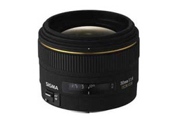 シグマ、デジタル専用大口径標準レンズ「30mm F1.4 EX DC」のコニカミノルタ用/ペンタックス用 画像