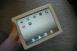 【iPad 2レビュー（Vol.1）】新しいエコシステムを作り上げる「iPad 2」 画像