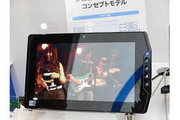 【ESEC 2011（Vol.1）】Intel、Atom E600搭載の次世代多機能タッチデバイスを展示 画像