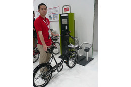 【Wireless Japan 2011(Vol.14)】NTTドコモ、その場で会員登録できる汎用型サイクルシェアリングシステムを公開! 画像