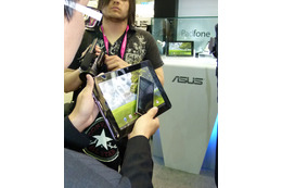 【COMPUTEX TAIPEI 2011(Vol.7)】ASUSTeK、「Padfone」と超薄型ノートPC「UX Series」 画像