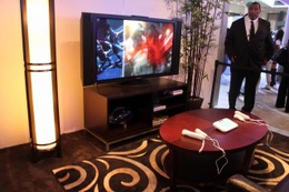 【E3 2011】会場でとれたて!「Wii U」コントローラーをチェック 画像