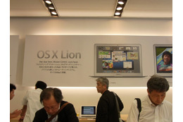 【フォトレポート】「MacBook Air」「Mac mini」の新モデル販売スタート!……混雑するApple Store, Ginza 画像