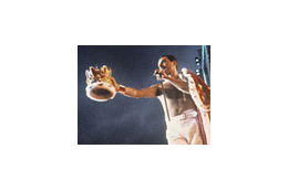 Queen & TOTOの懐かしの名曲がここに〜Yahoo!動画がライブ映像を無料公開 画像