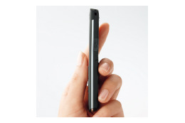 WILLCOM、最薄・最軽量の携帯端末「WX01UT」を発表 画像