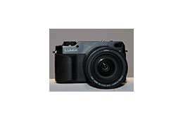 松下、デジタル一眼レフカメラ「DMC-L1」とライカ初の手ブレ補正レンズをセット販売 画像
