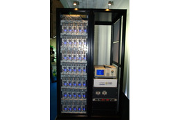 【CEATEC 2011（Vol.32）】グリーンITアワード経産大臣賞を受賞した垂直統合型サーバ「Lindacloud」 画像